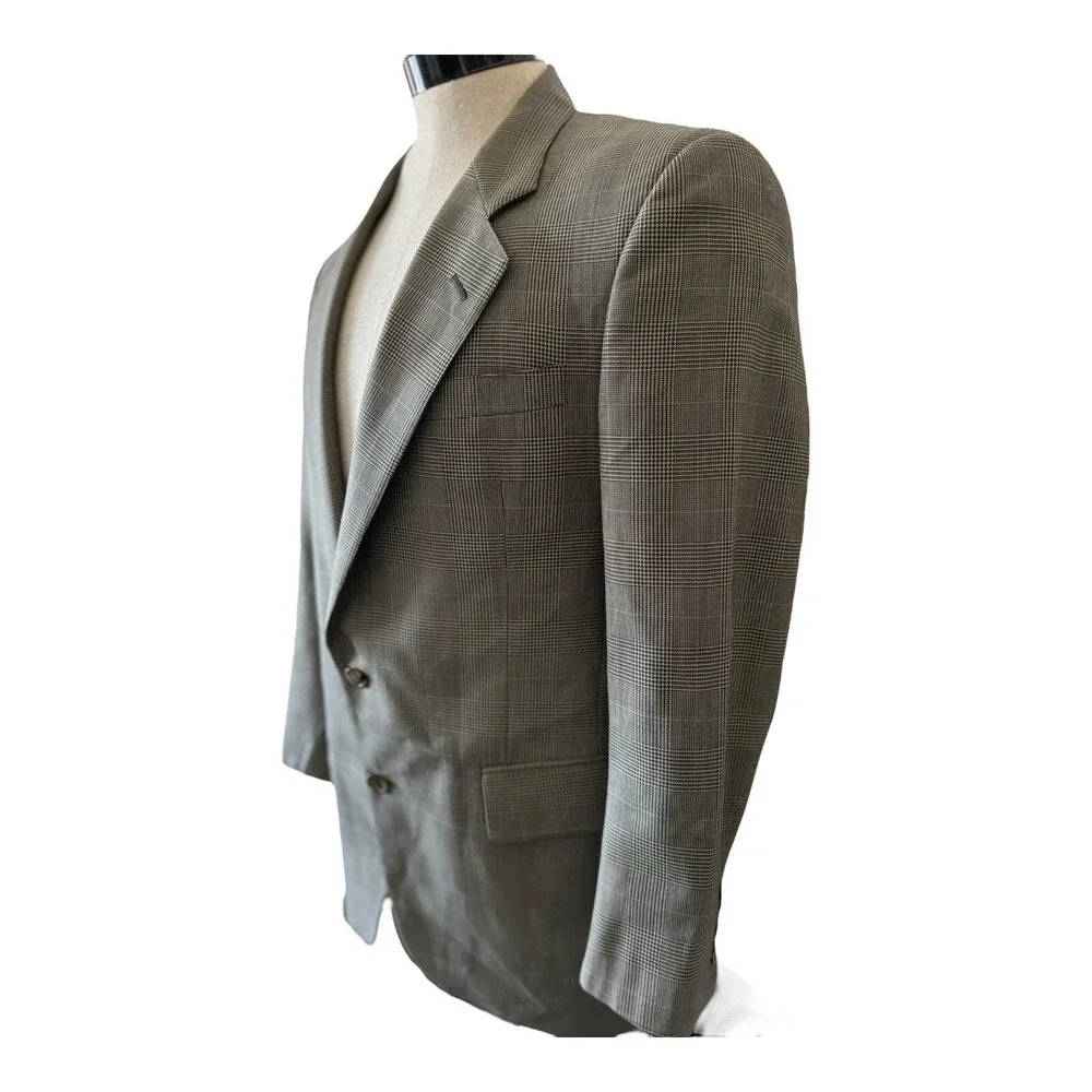 Jos. A. Bank Plaid Blazer Grey Black Check Two Button Sport Coat Regular Fit 42R